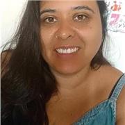 Professora com experiência e dedicação